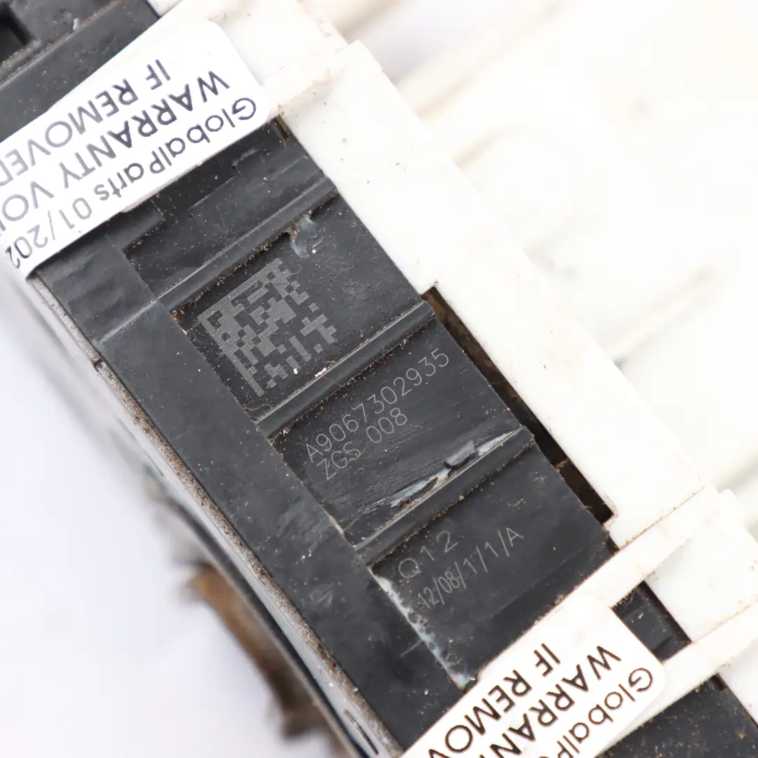 Door Lock Rear Right O/S Mechanism to Mercedes Sprinter W906 with Part number A9067302935 Mercedes Sprinter W906 Door Lock Rear Right O/S Mechanism - SKU A9067302935 - Part number A9067302935