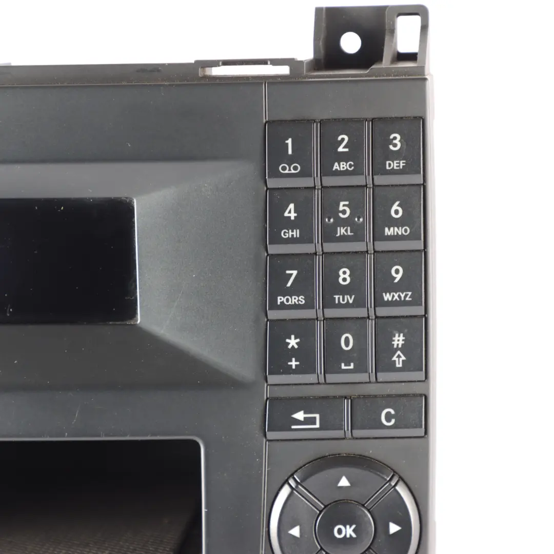 Radio Multimedia Head Unit Player Audio to Mercedes Sprinter W906 with Part number A9069004401 Mercedes Sprinter W906 Radio Multimedia Head Unit Player Audio - SKU A9069004401 - Part number A9069004401