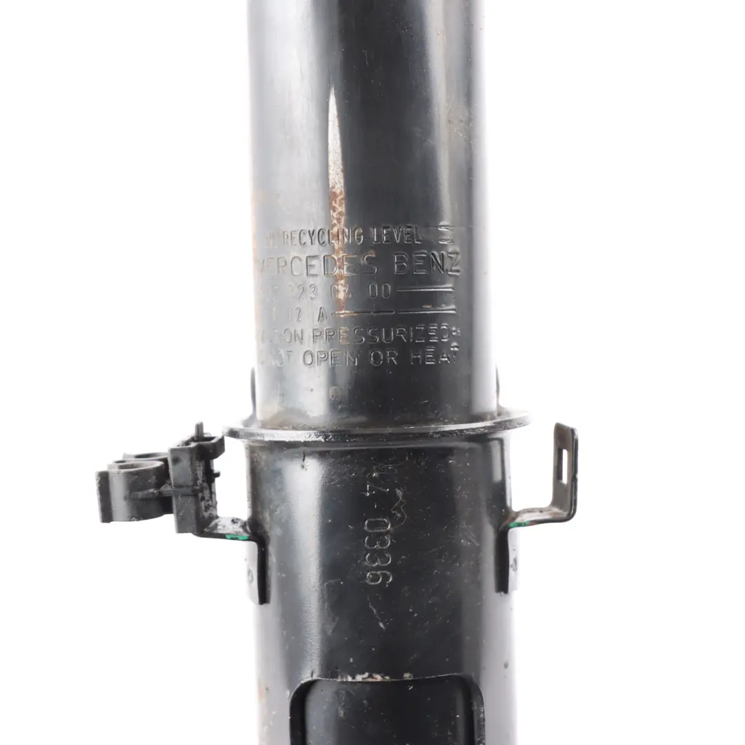 Puntone Anteriore Sinistro Destro Ammortizzatore per Mercedes W906 con numero di parte A9073201002 Mercedes W906 Puntone Anteriore Sinistro Destro Ammortizzatore - SKU A9073201002 - Numero di parte A9073201002