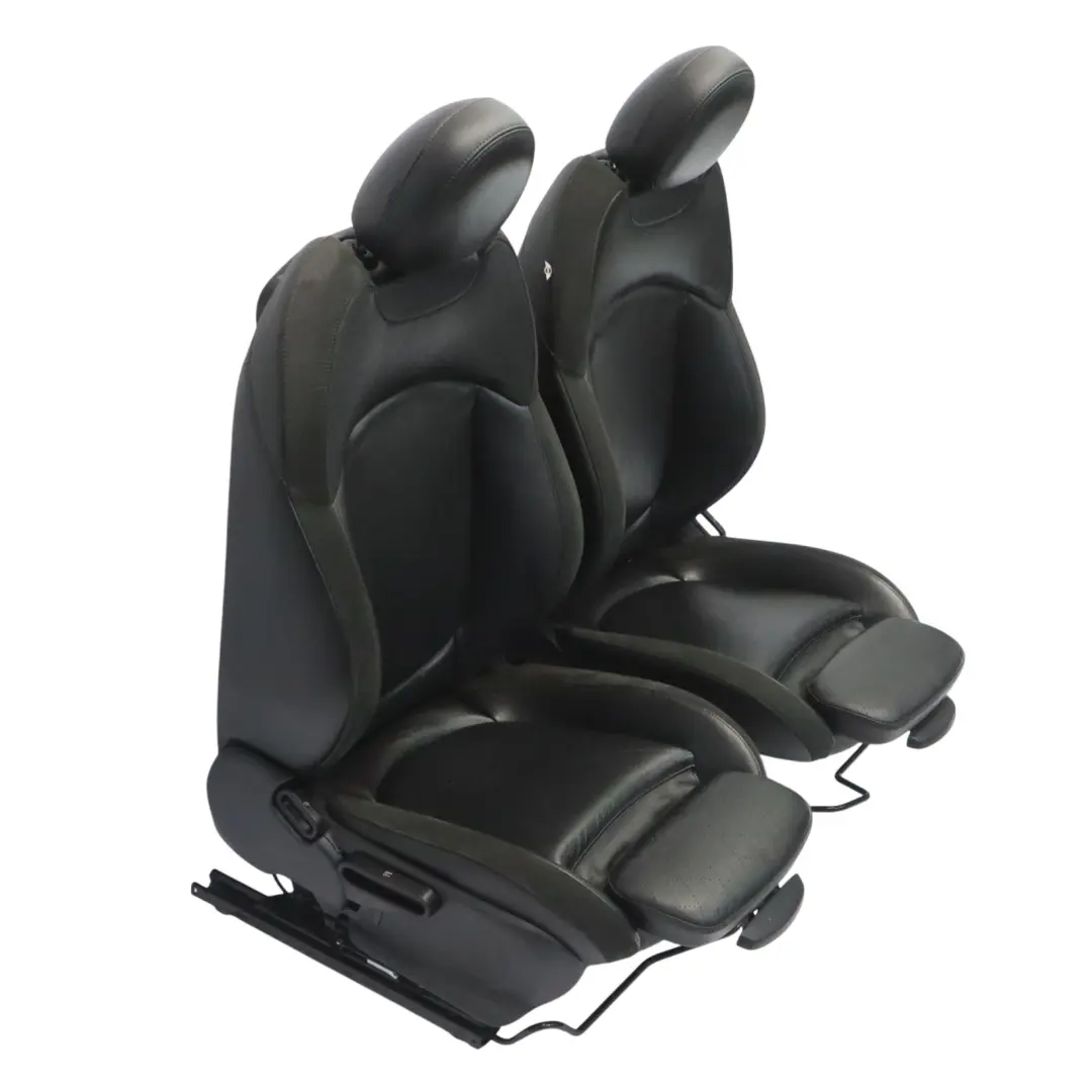 Asientos Deportivos Calefactables Cuero Cross Punch Carbono Negro Set para Mini F56 con número de pieza F56-SPORT-CARBONBLACK-LEATHER Mini F56 Asientos Deportivos Calefactables Cuero Cross Punch Carbono Negro Set - SKU F56-SPORT-CARBONBLACK-LEATHER-SEATS - Número de pieza F56-SPORT-CARBONBLACK-LEATHER