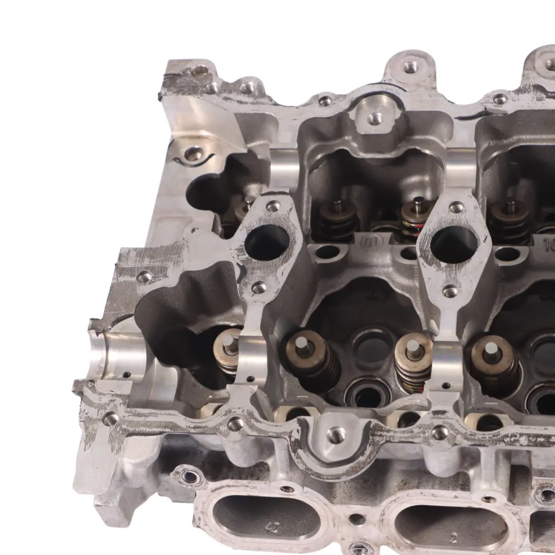 A45 AMG M133 Testa del cilindro a benzina per Mercedes W176 con numero di parte A1330107700 Mercedes W176 A45 AMG M133 Testa del cilindro a benzina - SKU R1330160900 - Numero di parte A1330107700