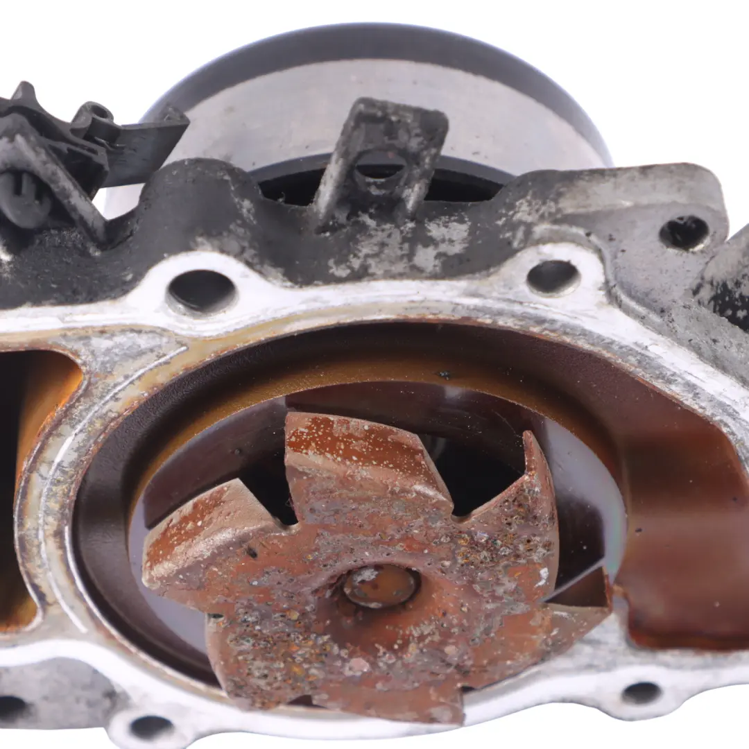 Pompe à eau Pompe refroidissement moteur diesel pour Mercedes W163 C219 à propos du numéro de pièce R6112010310 Mercedes W163 C219 Pompe à eau Pompe refroidissement moteur diesel - SKU R6112010310 - Numéro de pièce R6112010310