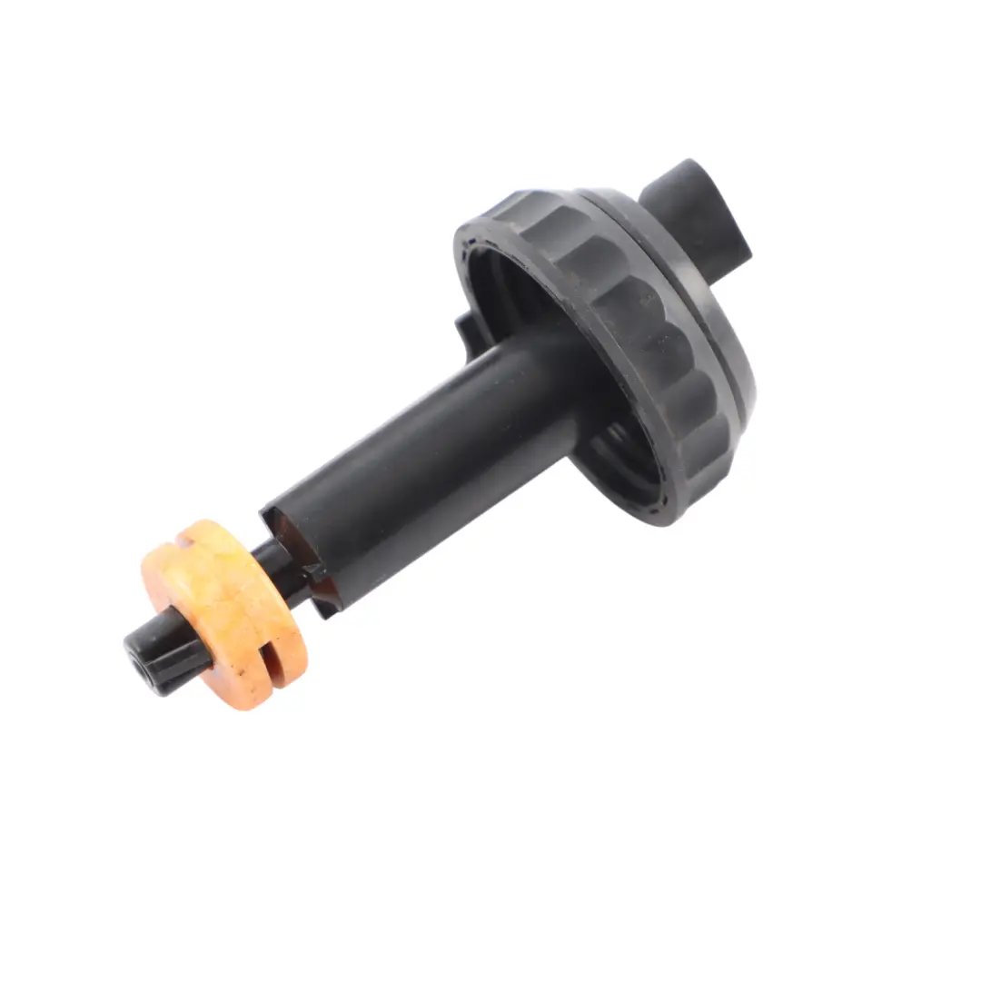 Brake Fluid Tank Cap to Audi A3 8P TT 8J VW Passat B6 B7 Golf with Part number 1K2611349C Audi A3 8P TT 8J VW Passat B6 B7 Golf Brake Fluid Tank Cap - SKU RHD-1K2611349C - Part number 1K2611349C