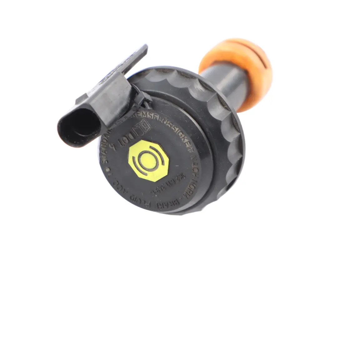 Brake Fluid Tank Cap to Audi A3 8P TT 8J VW Passat B6 B7 Golf with Part number 1K2611349C Audi A3 8P TT 8J VW Passat B6 B7 Golf Brake Fluid Tank Cap - SKU RHD-1K2611349C - Part number 1K2611349C