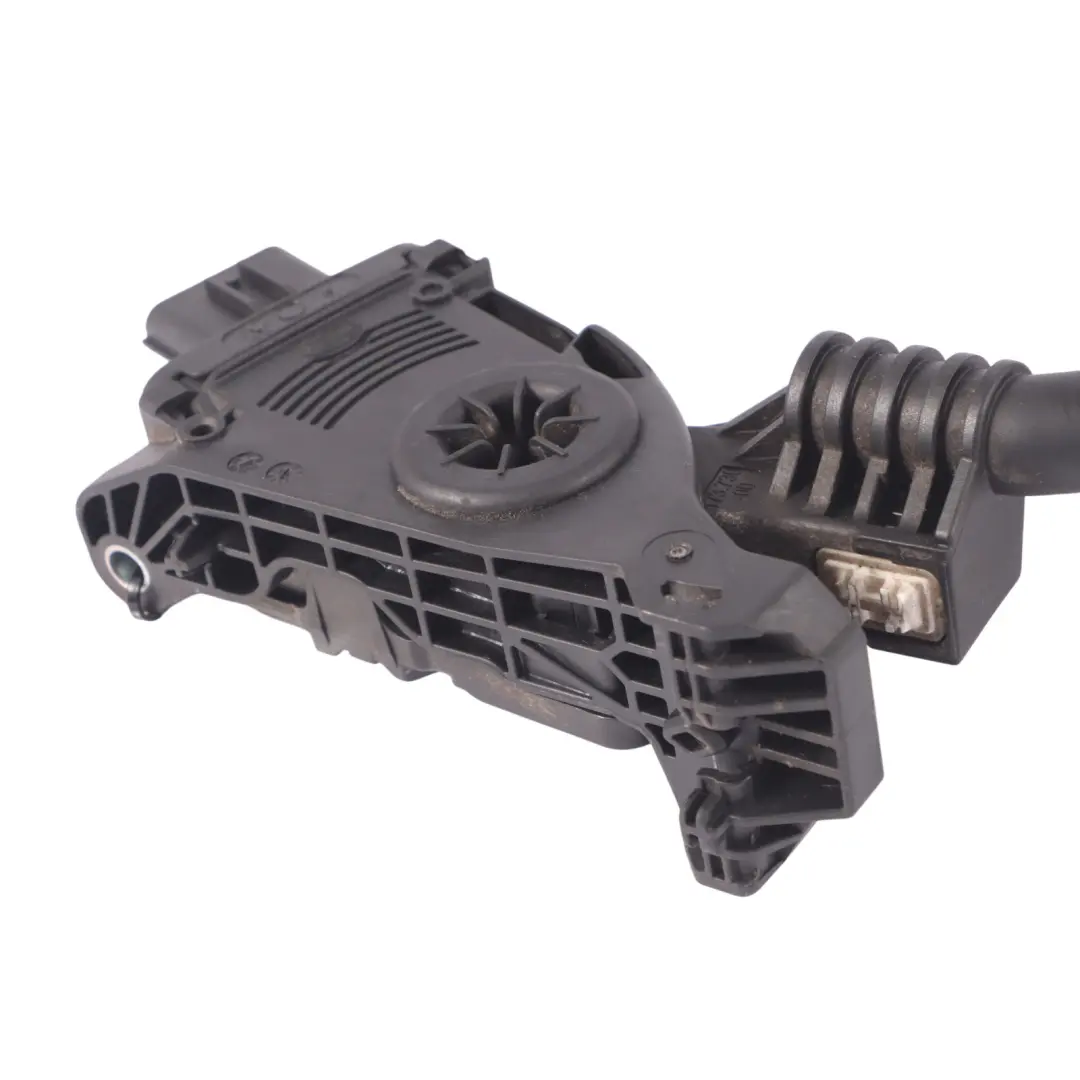 Throttle Pedal Accelerator Gas Pedal Assembly to Audi A8 4H with Part number 4H2723523B Audi A8 4H Throttle Pedal Accelerator Gas Pedal Assembly - SKU RHD-4H2723523B - Part number 4H2723523B