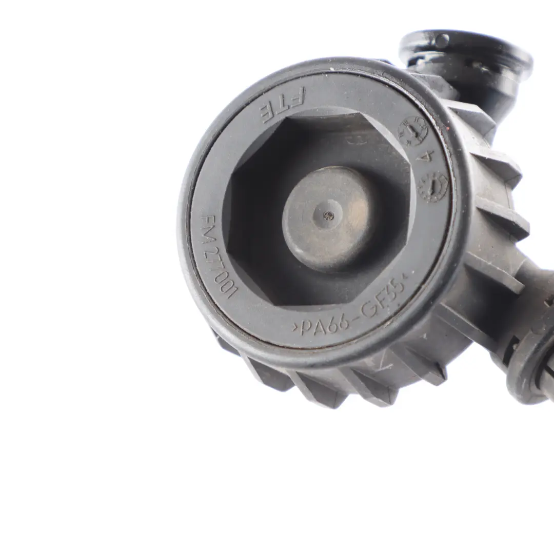 Gearbox Clutch Pipe Line Hose to Audi TT 8J with Part number 8J2721465 Audi TT 8J Gearbox Clutch Pipe Line Hose - SKU RHD-8J2721465 - Part number 8J2721465