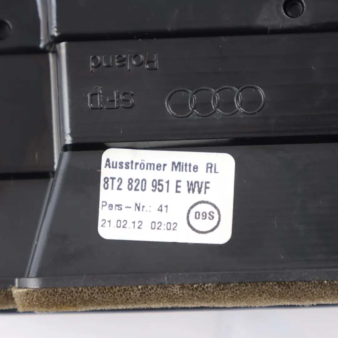 Middle Dashboard Centre Air Vent Grille Nozzle to Audi A4 B8 with Part number 8T2820951E Audi A4 B8 Middle Dashboard Centre Air Vent Grille Nozzle - SKU RHD-8T2820951E-1 - Part number 8T2820951E