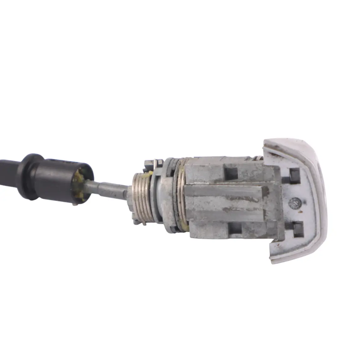 Door Grab Handle Front Right O/S Foil Silver - Z7G to Audi A3 8V with Part number 8V0837206A-FSI Audi A3 8V Door Grab Handle Front Right O/S Foil Silver - Z7G - SKU RHD-8V0837206A-FSI - Part number 8V0837206A-FSI