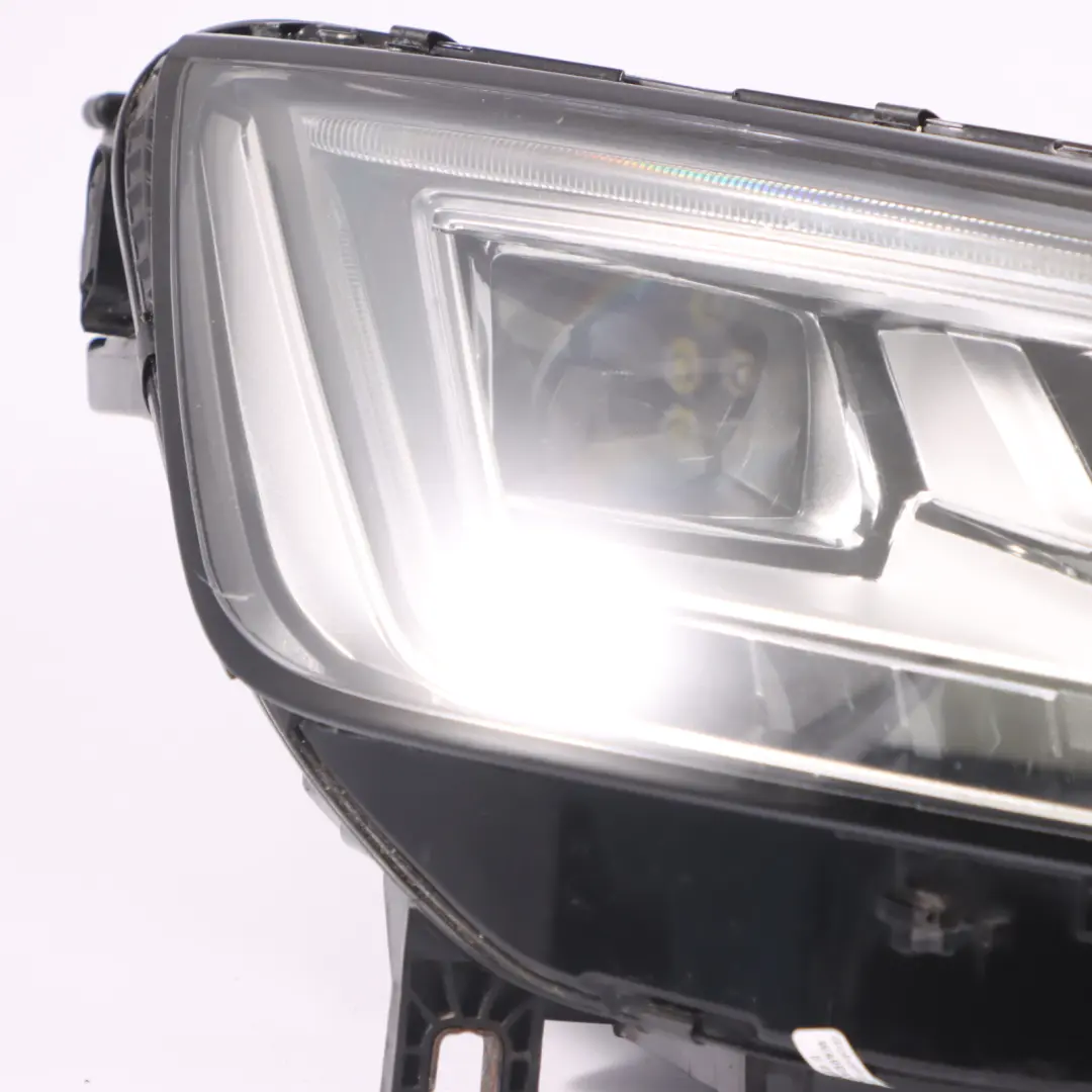 Headlight Front Right O/S LED Xenon Headlamp Lamp Light to Audi A4 B9 with Part number 8W0941034A Audi A4 B9 Headlight Front Right O/S LED Xenon Headlamp Lamp Light - SKU RHD-8W0941034A - Part number 8W0941034A