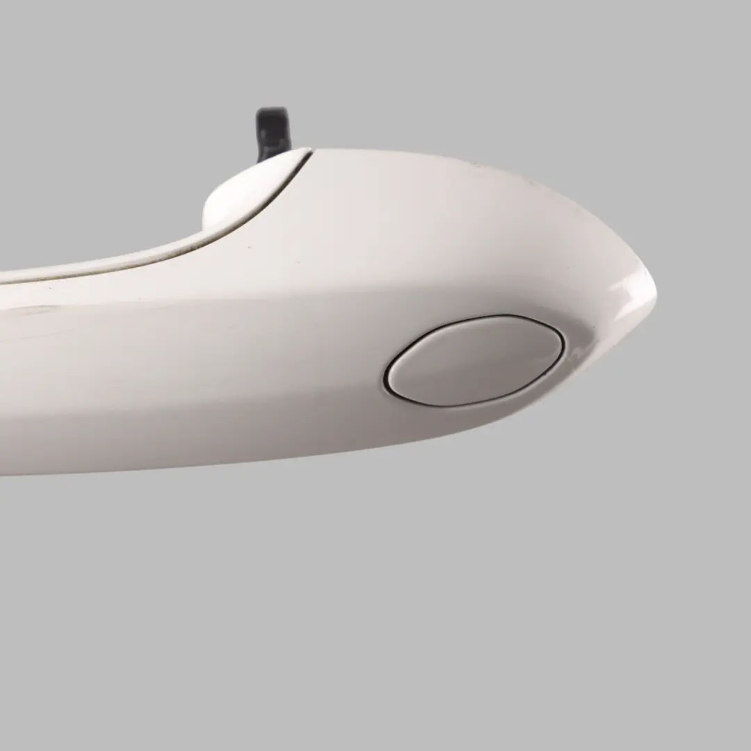 Door Handle BMW F40 G20 G30 Outside Grab Front Right O/S Alpinweiss White - 300 to with Part number 9491460 Door Handle BMW F40 G20 G30 Outside Grab Front Right O/S Alpinweiss White - 300 - SKU RHD-9491460-AW - Part number 9491460