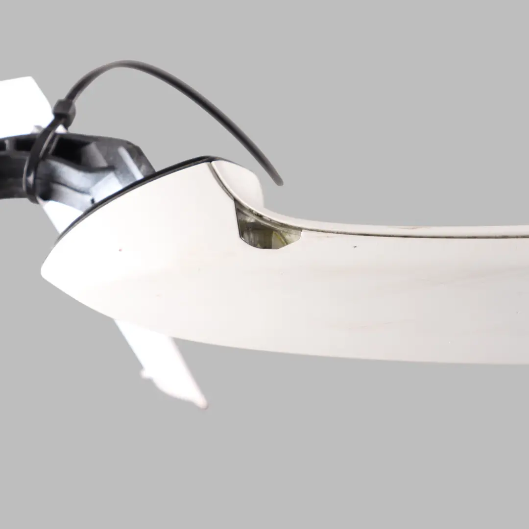 Door Handle BMW F40 G20 G30 Outside Grab Front Right O/S Alpinweiss White - 300 to with Part number 9491460 Door Handle BMW F40 G20 G30 Outside Grab Front Right O/S Alpinweiss White - 300 - SKU RHD-9491460-AW - Part number 9491460