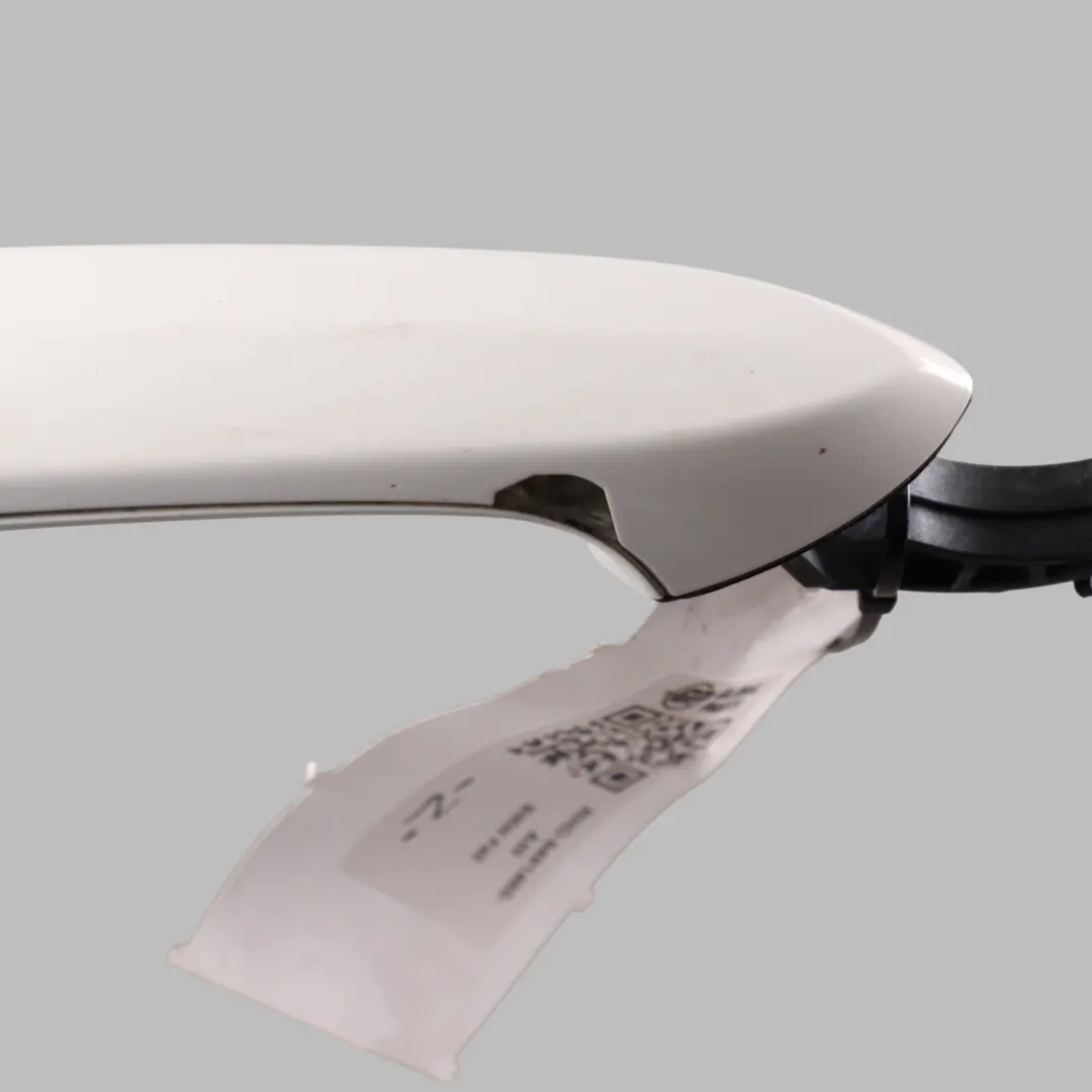 Door Handle BMW F40 G20 G30 Outside Grab Front Right O/S Alpinweiss White - 300 to with Part number 9491460 Door Handle BMW F40 G20 G30 Outside Grab Front Right O/S Alpinweiss White - 300 - SKU RHD-9491460-AW - Part number 9491460