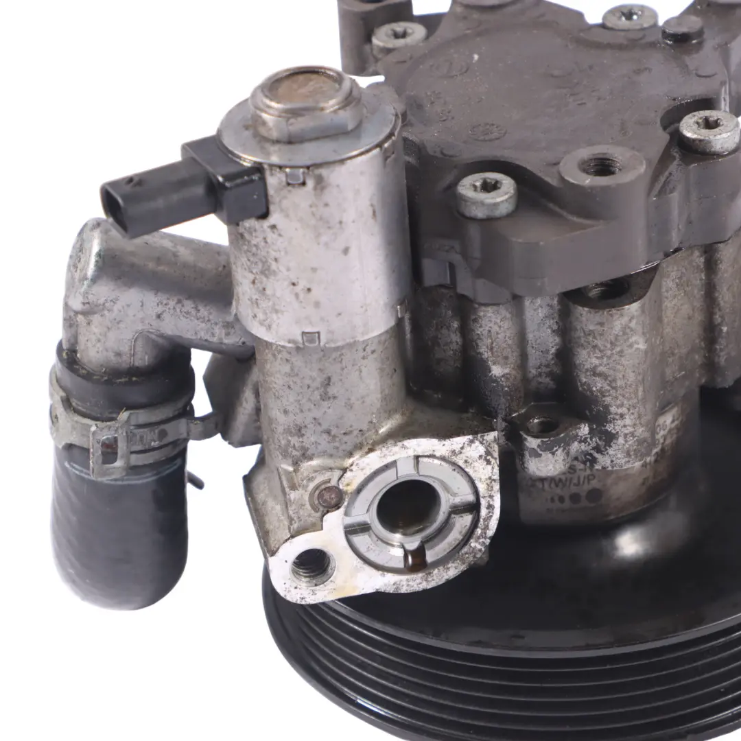 M271 Petrol Engine Power Steering Pump to Mercedes W204 with Part number A0064667501 Mercedes W204 M271 Petrol Engine Power Steering Pump - SKU RHD-A0064667501 - Part number A0064667501