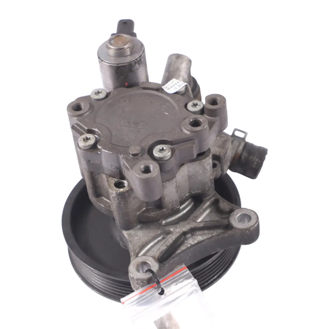 M271 Petrol Engine Power Steering Pump to Mercedes W204 with Part number A0064667501 Mercedes W204 M271 Petrol Engine Power Steering Pump - SKU RHD-A0064667501 - Part number A0064667501