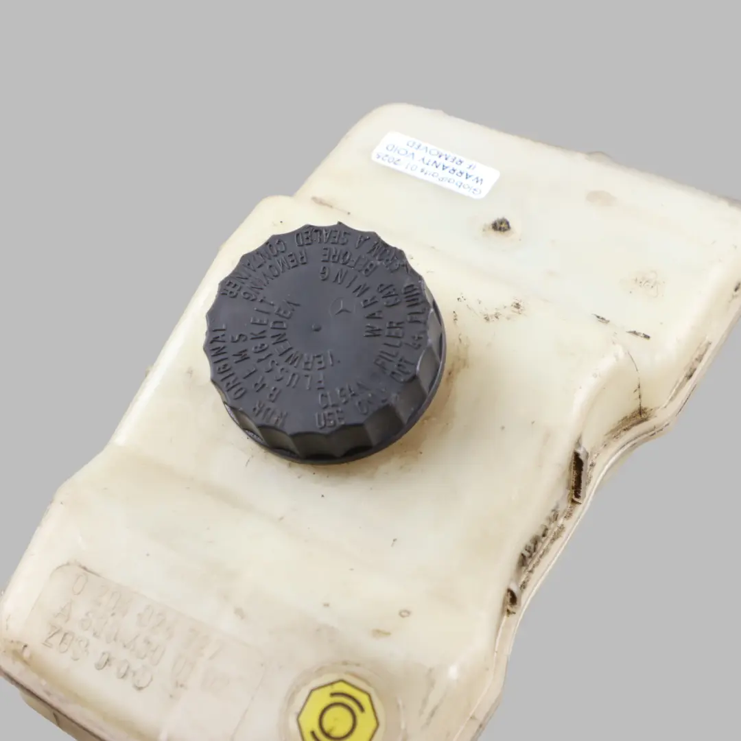 Servo Brake Fluid Reservoir Bottle to Mercedes W639 with Part number A6394300102 Mercedes W639 Servo Brake Fluid Reservoir Bottle - SKU RHD-A6394300102-1 - Part number A6394300102