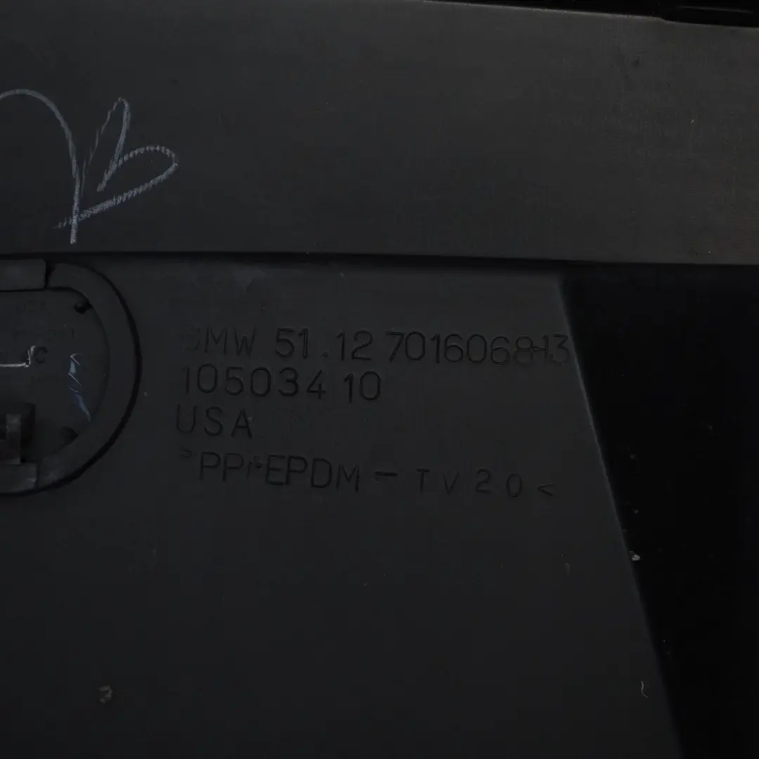 Zderzak tylny tył Toledoblau do BMW Z4 E85 o numerze 0031136 BMW Z4 E85 Zderzak tylny tył Toledoblau - SKU 0031136-TDB1 - Numer Części 0031136