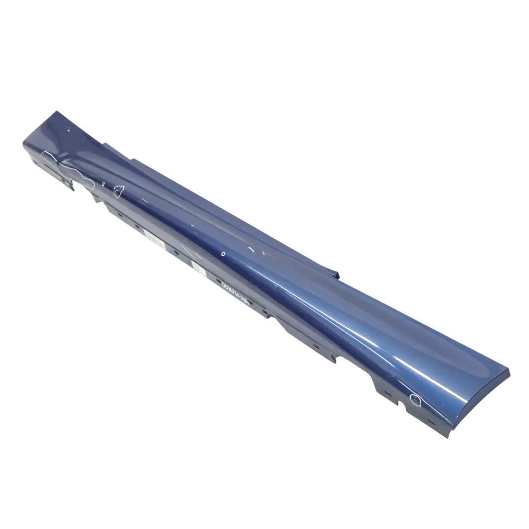 Battitacco Laterale Gonna Laterale Sinistra Le Mans Blue 381 per BMW E81 E82 M Sport con numero di parte 0034731 BMW E81 E82 M Sport Battitacco Laterale Gonna Laterale Sinistra Le Mans Blue 381 - SKU 0034731-LMB1 - Numero di parte 0034731