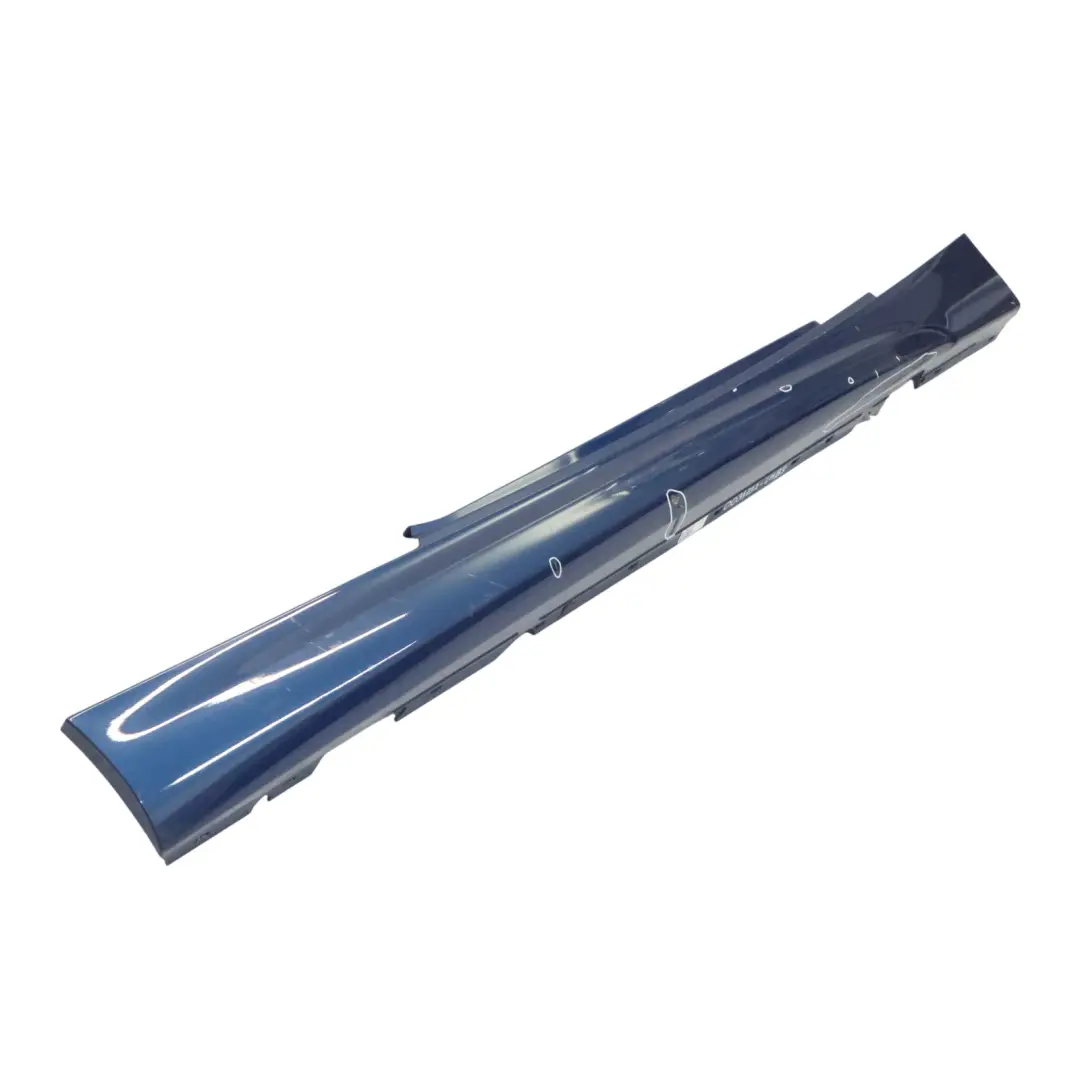 Bas de Porte Seuil Droite le Mans Bleu - 381 pour BMW E81 E82 E88 M Sport à propos du numéro de pièce 0034732 BMW E81 E82 E88 M Sport Bas de Porte Seuil Droite le Mans Bleu - 381 - SKU 0034732-LMB3 - Numéro de pièce 0034732