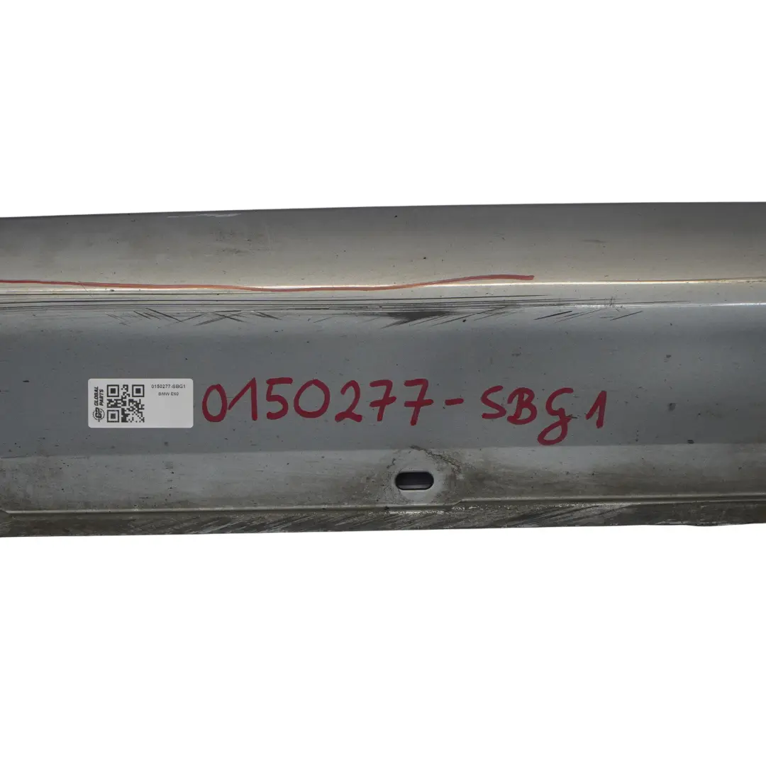 Lado Sill Faldón Cubierta Izquierda Silbergrau Gris Plata - A08 para BMW E60 E61 con número de pieza 0150277 BMW E60 E61 Lado Sill Faldón Cubierta Izquierda Silbergrau Gris Plata - A08 - SKU 0150277-SBG1 - Número de pieza 0150277