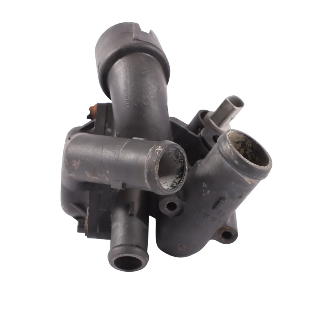 BMJ Boîtier liquide refroidissement thermostat d'eau Audi A3 8P 3.2 - SKU 022121117C - Numéro de pièce 022121117C