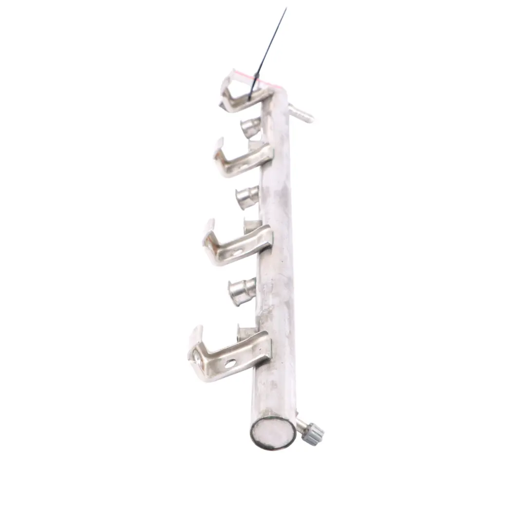 Benzin Ein Spritz Düsen Schienen Leitung für Audi A3 8P 3.2 FSI V6 mit Teilenummer 022133317M Audi A3 8P 3.2 FSI V6 Benzin Ein Spritz Düsen Schienen Leitung - SKU 022133317M - Teilenummer 022133317M