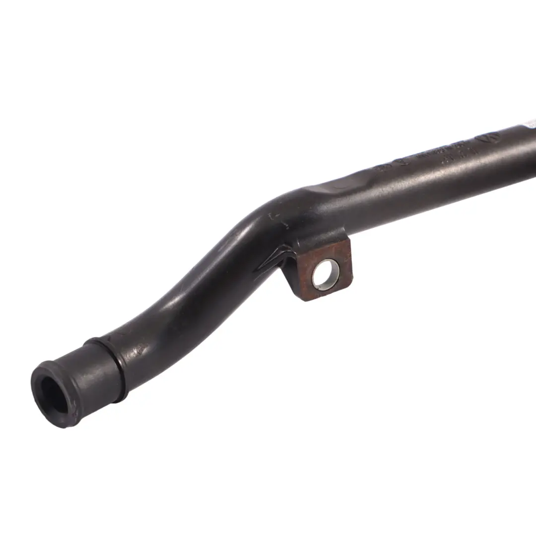 Tuyau De Liquide De Refroidissement Du Thermostat pour Audi A3 8P 2.0 TDI à propos du numéro de pièce 03L121065T Audi A3 8P 2.0 TDI Tuyau De Liquide De Refroidissement Du Thermostat - SKU 03L121065T - Numéro de pièce 03L121065T