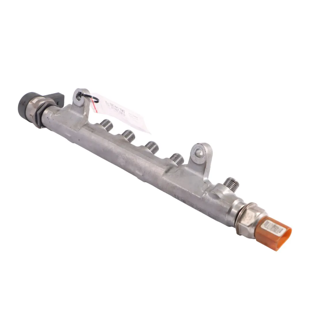 Iniezione Carburante Tubo Di Pressione Rail per Audi A3 8P 2.0 TDI Linea con numero di parte 03L130089 Audi A3 8P 2.0 TDI Linea Iniezione Carburante Tubo Di Pressione Rail - SKU 03L130089 - Numero di parte 03L130089
