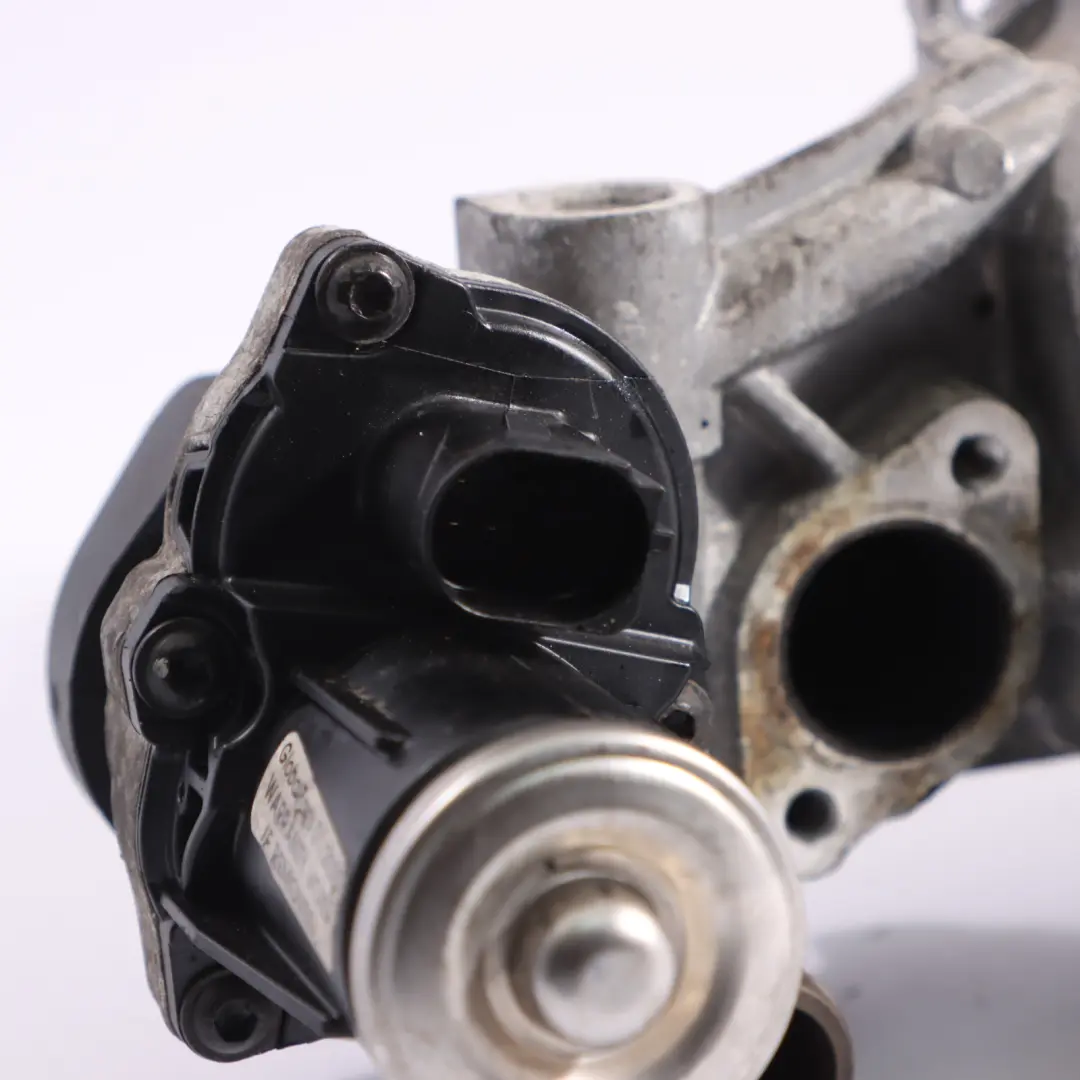 Audi A3 8P 2.0 TDI EGR Ventil Diesel Motor Abgas Kühler - SKU 03L131512CH - Teilenummer 03L131512CH