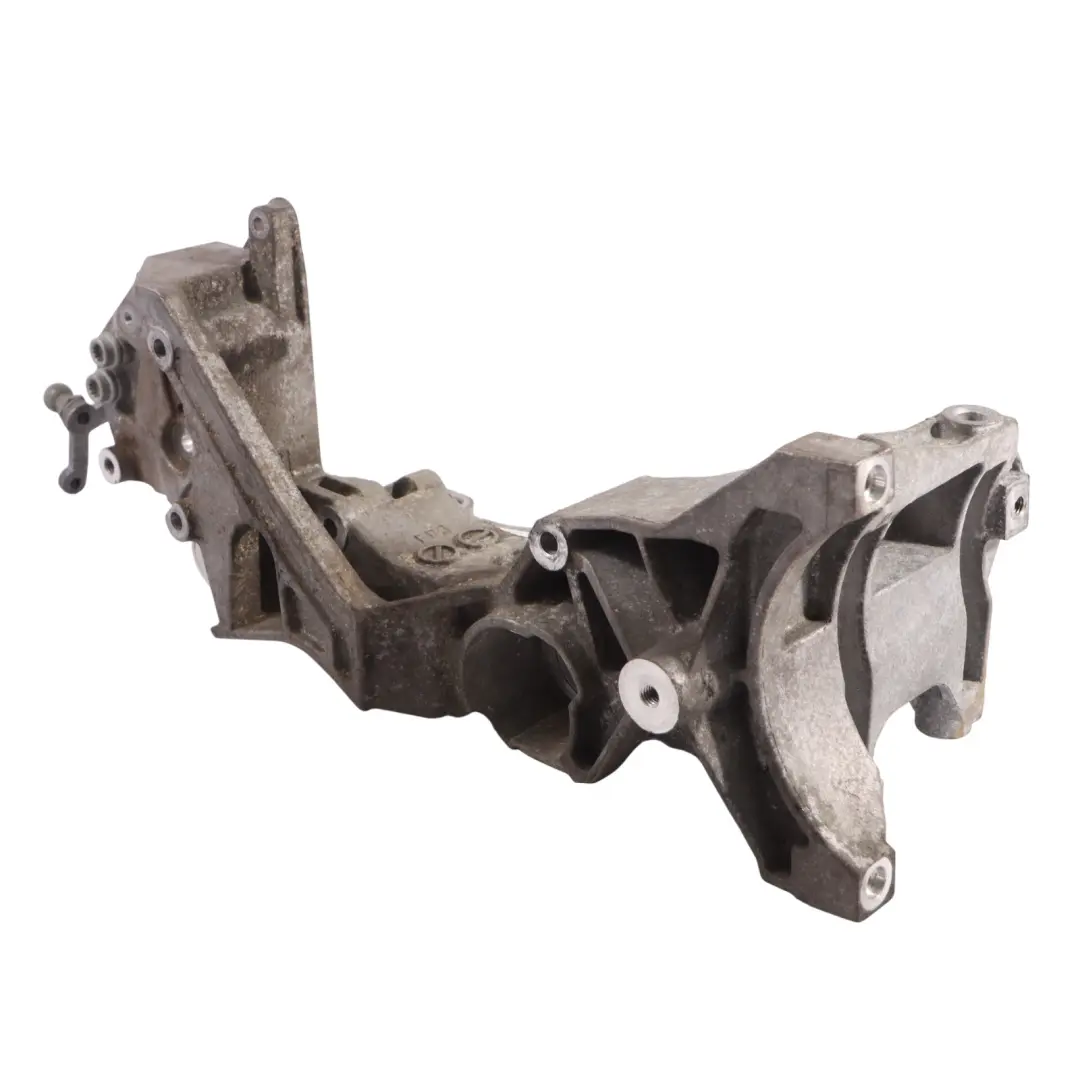 Audi A5 8T 2,0 TDI Support pompe carburant pour alternateur - SKU 03L903143R - Numéro de pièce 03L903143R