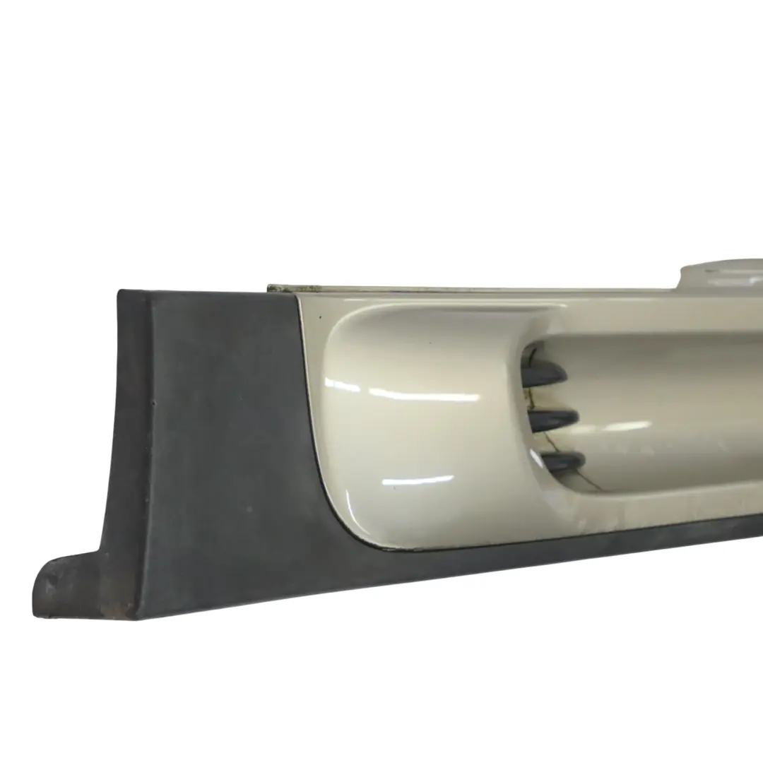 Battitacco Destra Laterale Rivestimento Sparkling Silver - A60 per Mini JCW R56 R57 con numero di parte 0404114 Mini JCW R56 R57 Battitacco Destra Laterale Rivestimento Sparkling Silver - A60 - SKU 0404114-SS - Numero di parte 0404114
