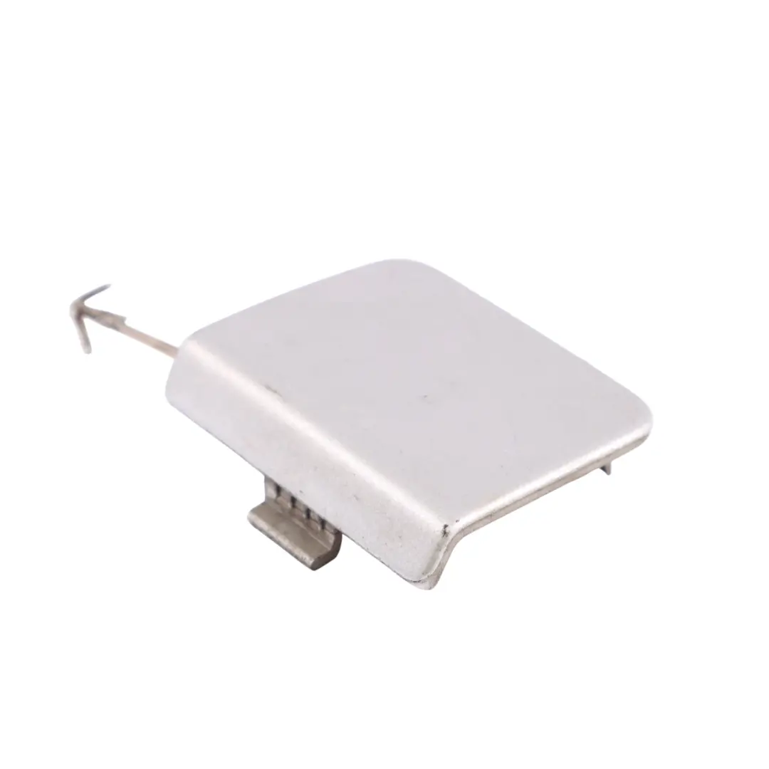 Towing Eye Paraurti Posteriore Flap Titan Argento metallizzato - 354 per BMW E83 con numero di parte 0420661 BMW E83 Towing Eye Paraurti Posteriore Flap Titan Argento metallizzato - 354 - SKU 0420661-TS1 - Numero di parte 0420661