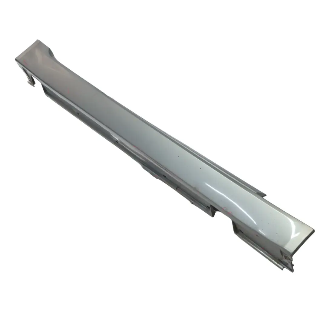 Próg Prawy Listwa Progowa Nakładka Spacegrau Grey - A52 do BMW E60 E61 LCI o numerze 0422465 BMW E60 E61 LCI Próg Prawy Listwa Progowa Nakładka Spacegrau Grey - A52 - SKU 0422465-SCG - Numer Części 0422465