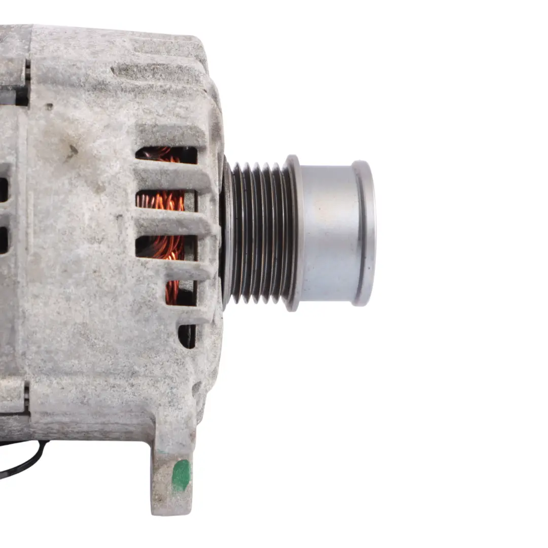 Alternateur Valeo 14V 140A pour Volkswagen Golf Sportsvan 1.5 TSI à propos du numéro de pièce 04C903021A Volkswagen Golf Sportsvan 1.5 TSI Alternateur Valeo 14V 140A - SKU 04C903021A - Numéro de pièce 04C903021A