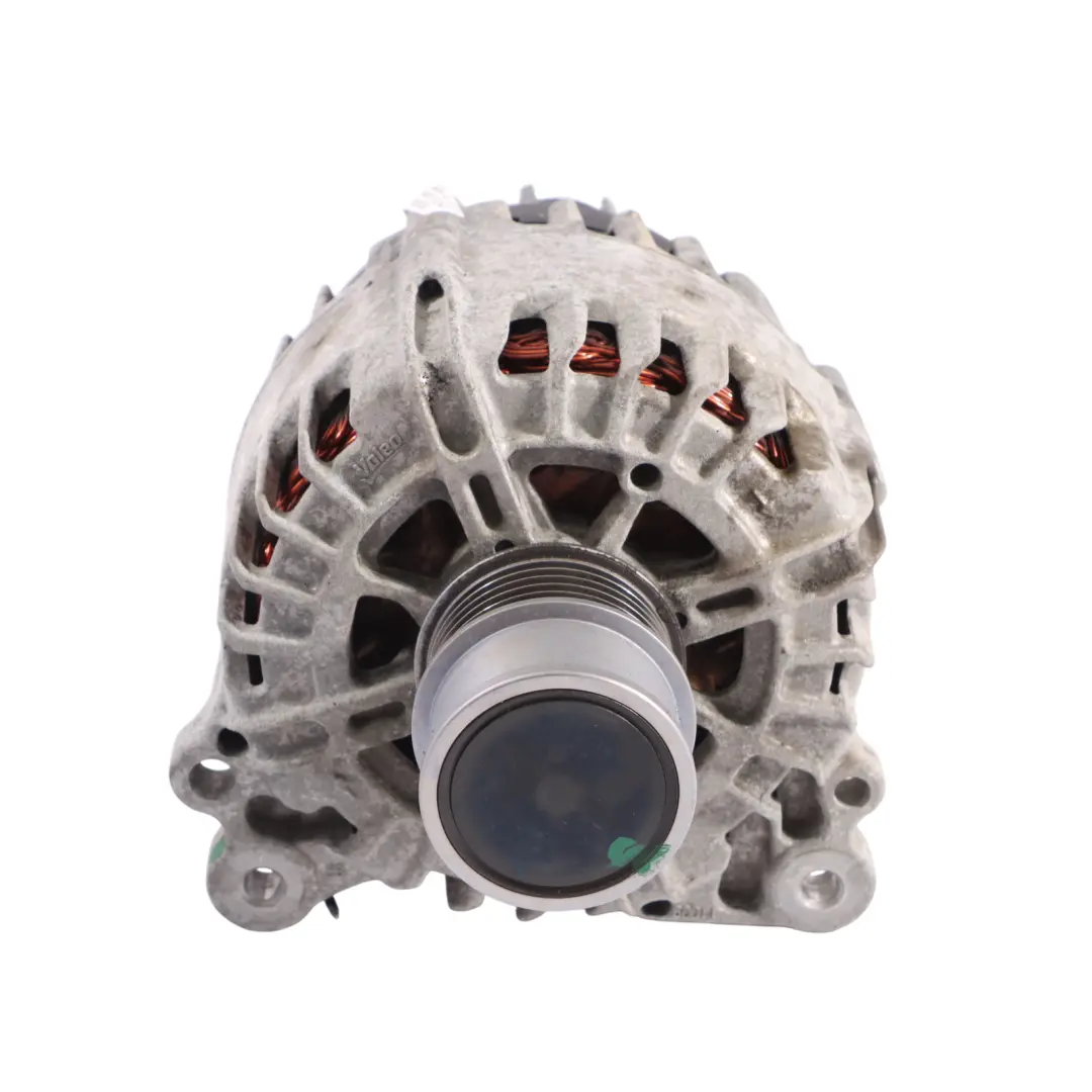 Alternator Valeo 14V 140A to Volkswagen Golf Sportsvan 1.5 TSI with Part number 04C903021A Volkswagen Golf Sportsvan 1.5 TSI Alternator Valeo 14V 140A - SKU 04C903021A - Part number 04C903021A