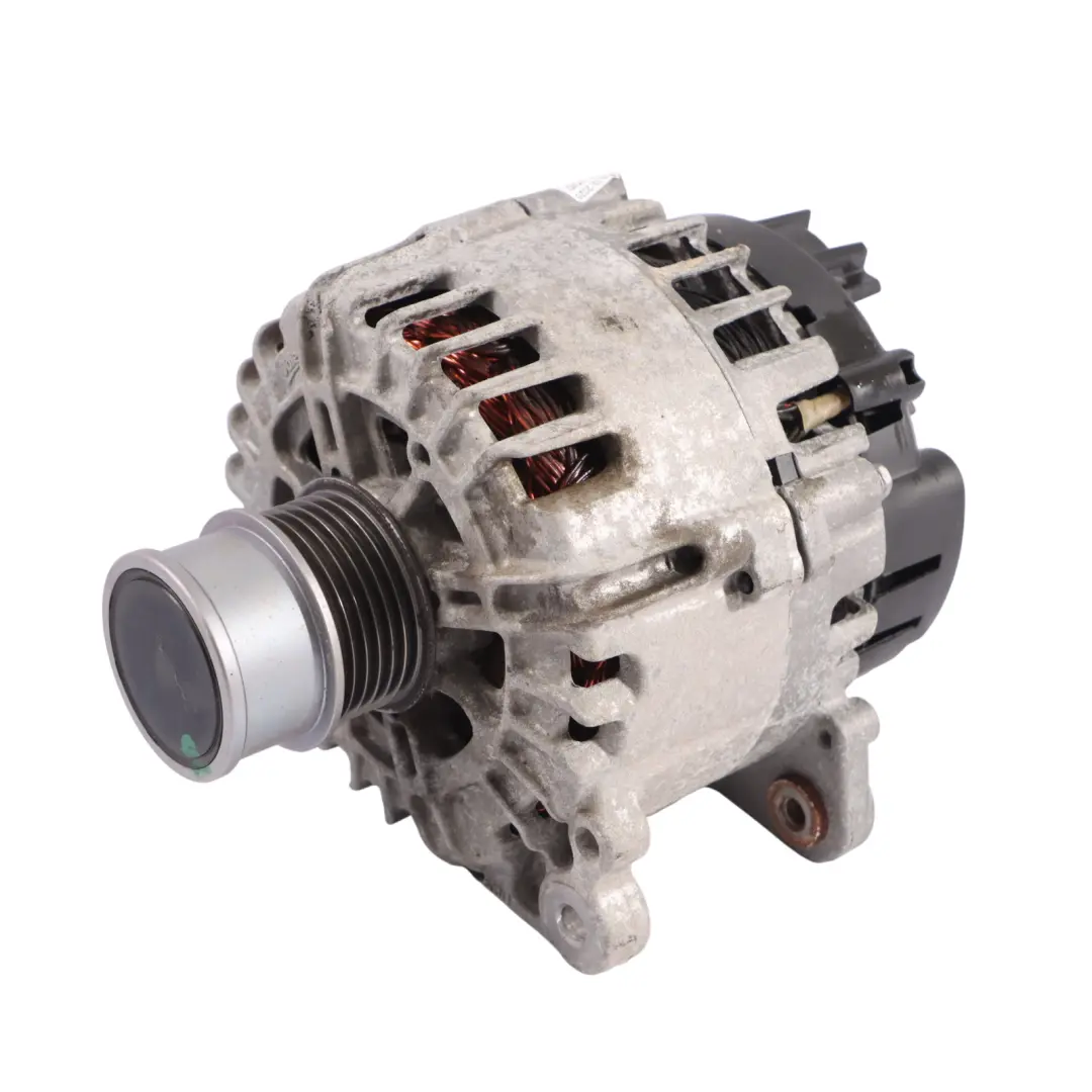 Alternatore Valeo 14V 140A per Volkswagen Golf Sportsvan 1.5 TSI con numero di parte 04C903021A Volkswagen Golf Sportsvan 1.5 TSI Alternatore Valeo 14V 140A - SKU 04C903021A - Numero di parte 04C903021A