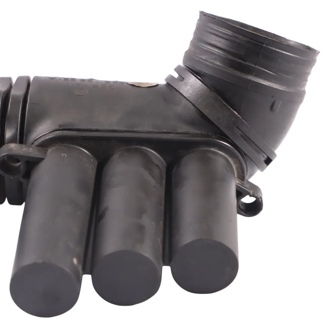 Canale Di Aspirazione Dell'Aria Linea Tubo per Audi A3 8V 1.4 TFSI con numero di parte 04E129651A Audi A3 8V 1.4 TFSI Canale Di Aspirazione Dell'Aria Linea Tubo - SKU 04E129651A - Numero di parte 04E129651A