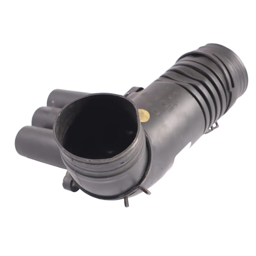 Rura Przewód Ssący Powietrza do Audi A3 8V 1.4 TFSI o numerze 04E129651A Audi A3 8V 1.4 TFSI Rura Przewód Ssący Powietrza - SKU 04E129651A - Numer Części 04E129651A