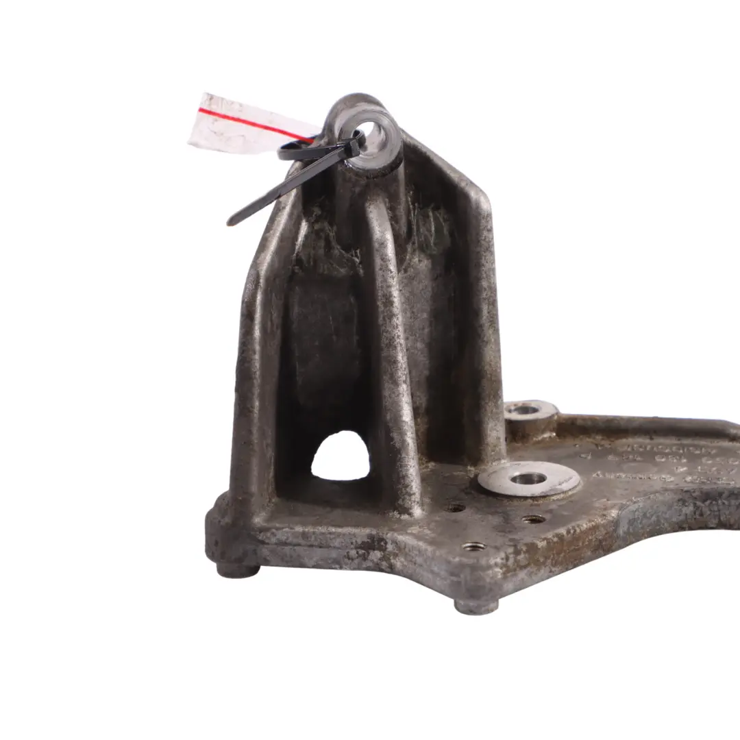 Kraft Stoff Pumpen Halterung Audi Q5 8R Hoch Druck Gehäuse Halter für mit Teilenummer 059130147P Kraft Stoff Pumpen Halterung Audi Q5 8R Hoch Druck Gehäuse Halter - SKU 059130147P - Teilenummer 059130147P