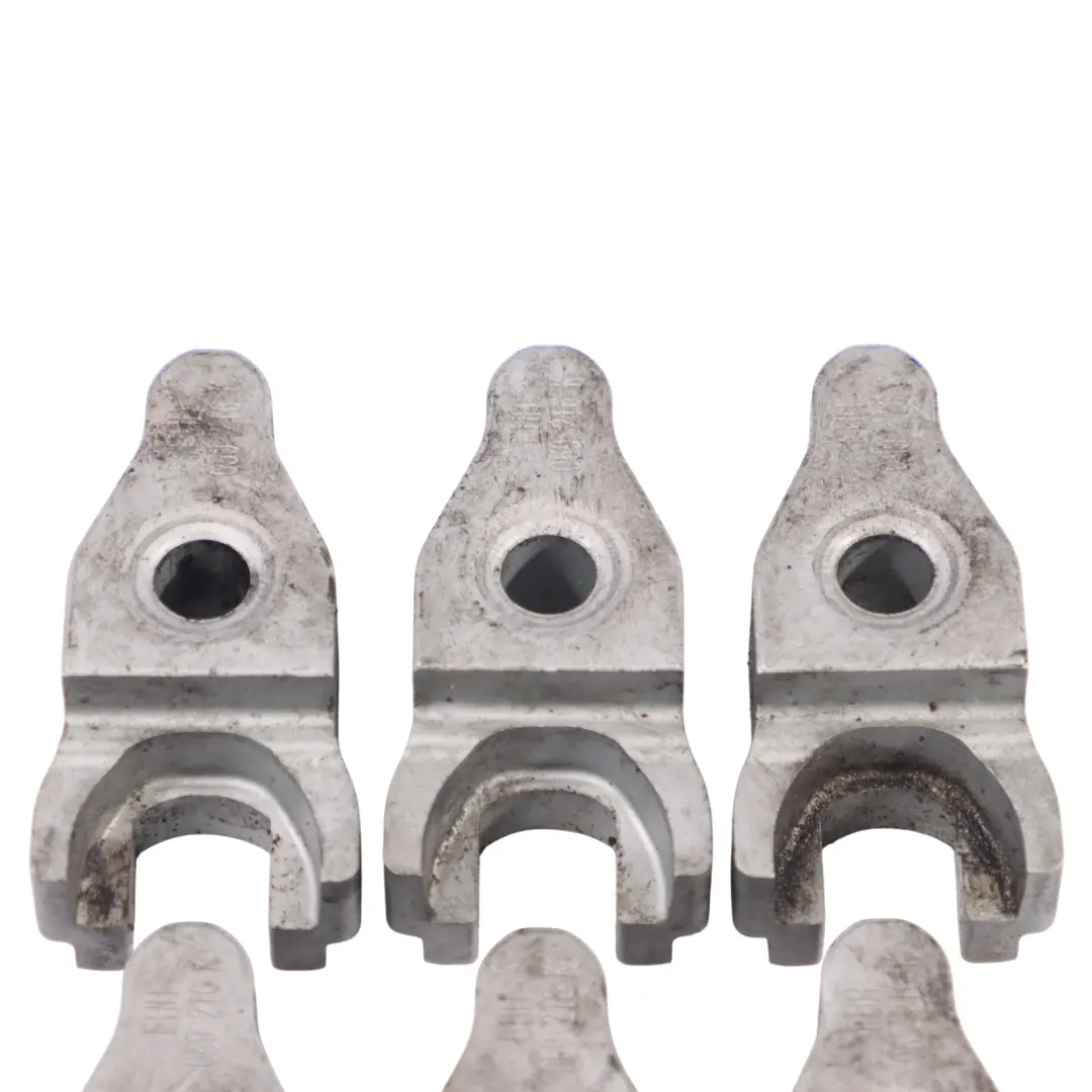 4G8 Staffe Per Piastre Tensionamento Tubo Carburante X6 Set per Audi A7 con numero di parte 059130216K Audi A7 4G8 Staffe Per Piastre Tensionamento Tubo Carburante X6 Set - SKU 059130216K - Numero di parte 059130216K