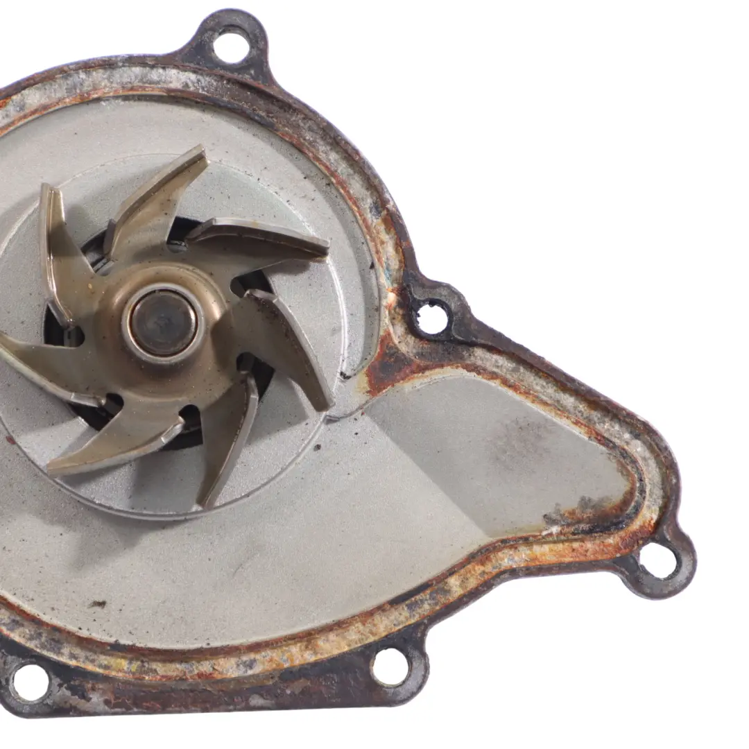 Pompe eau auxiliaire circulation liquide refroidissement Audi Q5 8R - SKU 06E121018A - Numéro de pièce 06E121018A