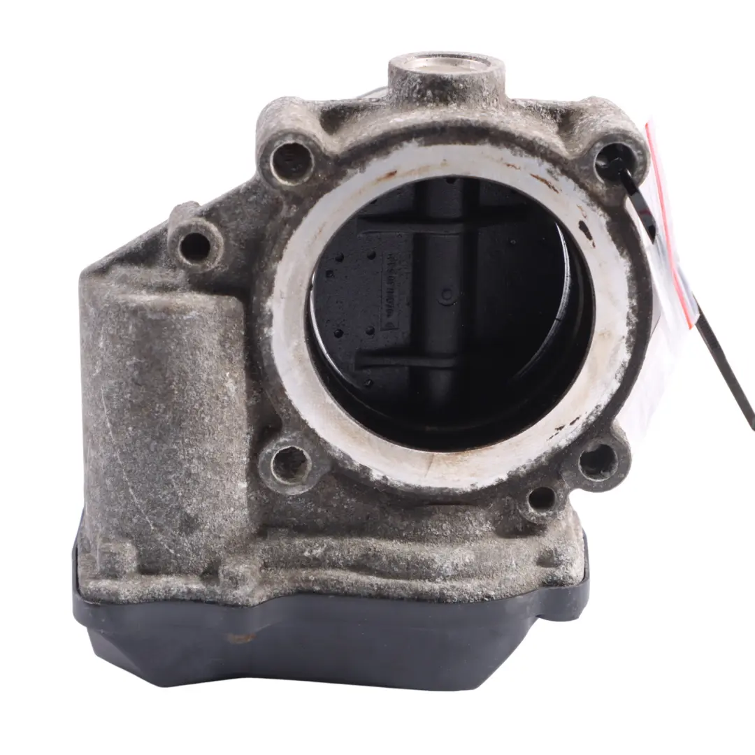 Przepustnica do Audi TT 8J 1.8 TFSI Benzyna o numerze 06F133062Q Audi TT 8J 1.8 TFSI Benzyna Przepustnica - SKU 06F133062Q - Numer Części 06F133062Q