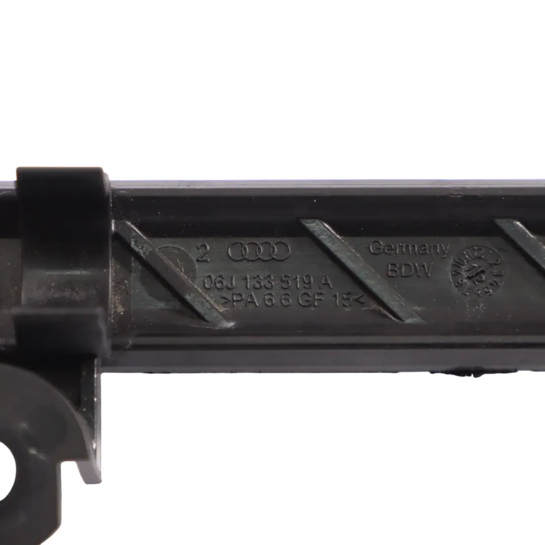 Wasser Kühlung Mittel Leitung Verbindungs Stück Halter für Audi TT 8J mit Teilenummer 06J133519A Audi TT 8J Wasser Kühlung Mittel Leitung Verbindungs Stück Halter - SKU 06J133519A - Teilenummer 06J133519A