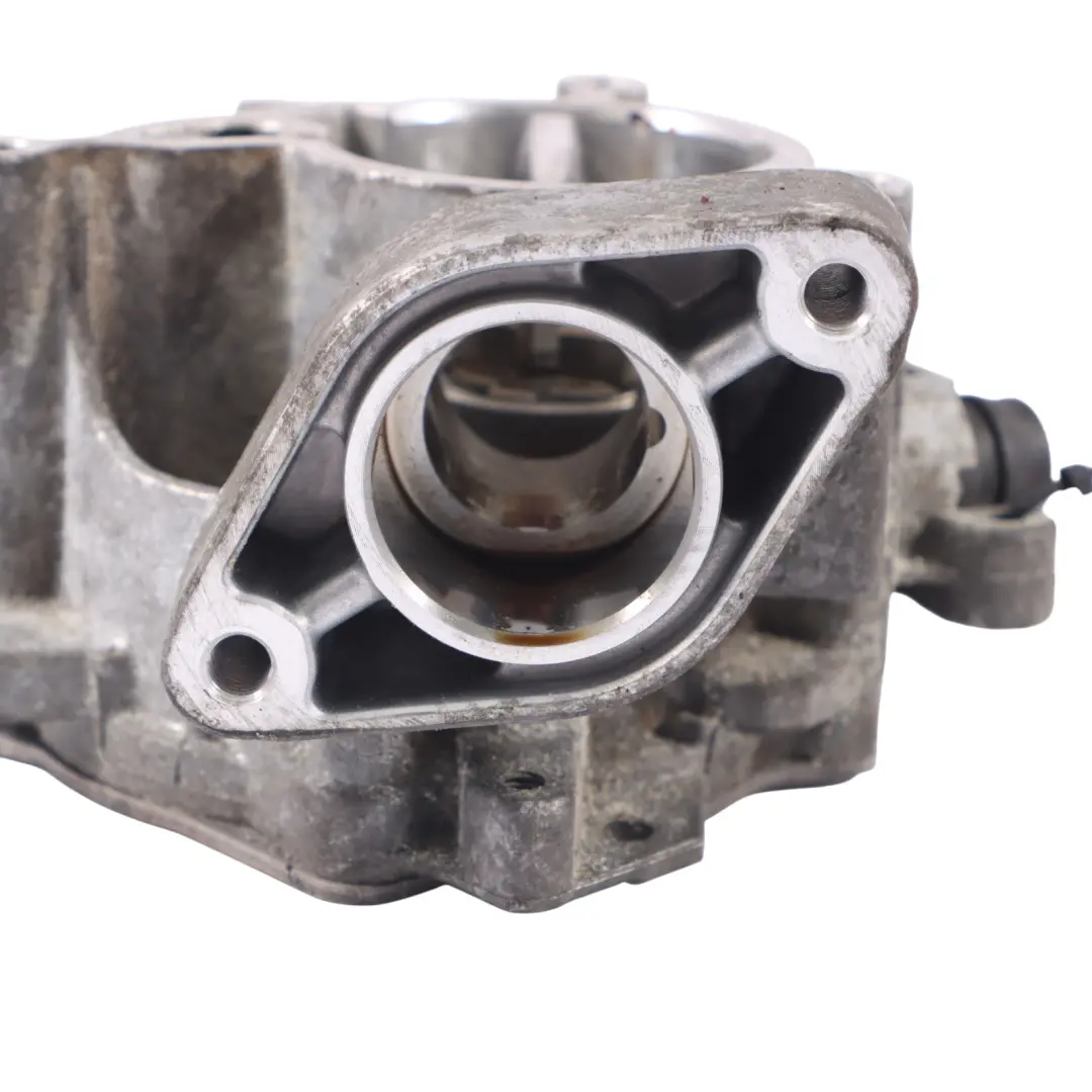 Bomba vacío motor gasolina para Audi S1 8X A3 S3 8V VW Golf R 2.0 TFSI con número de pieza 06L145100B Audi S1 8X A3 S3 8V VW Golf R 2.0 TFSI Bomba vacío motor gasolina - SKU 06L145100B - Número de pieza 06L145100B