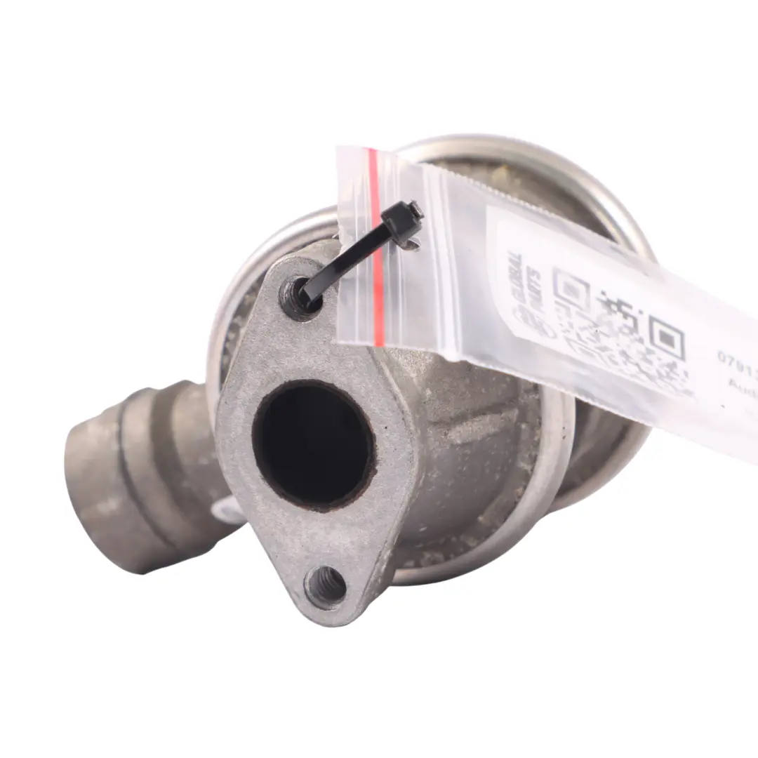 Audi A5 S5 8T 4.2 V8 FSI CAUA Valve Kombi d'air secondaire droite - SKU 079131102A - Numéro de pièce 079131102A