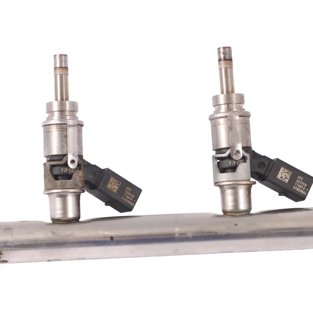 CAUA Linea Carburante Iniettori Sinistra per Audi A5 S5 8T 4.2 V8 FSI con numero di parte 079133315AP Audi A5 S5 8T 4.2 V8 FSI CAUA Linea Carburante Iniettori Sinistra - SKU 079133315AP - Numero di parte 079133315AP
