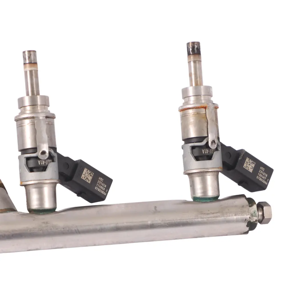CAUA Linea Carburante Iniettori Sinistra per Audi A5 S5 8T 4.2 V8 FSI con numero di parte 079133315AP Audi A5 S5 8T 4.2 V8 FSI CAUA Linea Carburante Iniettori Sinistra - SKU 079133315AP - Numero di parte 079133315AP