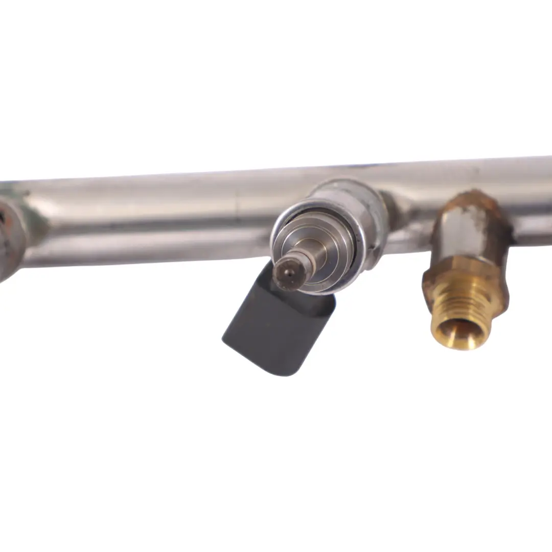 Audi A5 S5 8T 4.2 V8 FSI CAUA Fuel Injection Line Injectors Left N/S - SKU 079133316AP - Part number 079133316AP