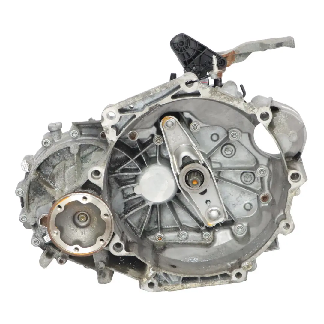 CMBA Boîte 6 Vitesses Manuelle MYF GARANTIE pour Audi A3 8V 1.4 TSI à propos du numéro de pièce 0AJ300041G Audi A3 8V 1.4 TSI CMBA Boîte 6 Vitesses Manuelle MYF GARANTIE - SKU 0AJ300041G - Numéro de pièce 0AJ300041G