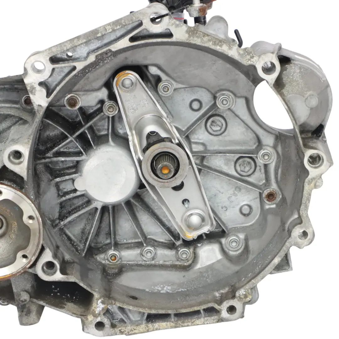 CMBA Skrzynia Biegów Manualna 6 Biegowa MYF do Audi A3 8V 1.4 TSI o numerze 0AJ300041G Audi A3 8V 1.4 TSI CMBA Skrzynia Biegów Manualna 6 Biegowa MYF - SKU 0AJ300041G - Numer Części 0AJ300041G