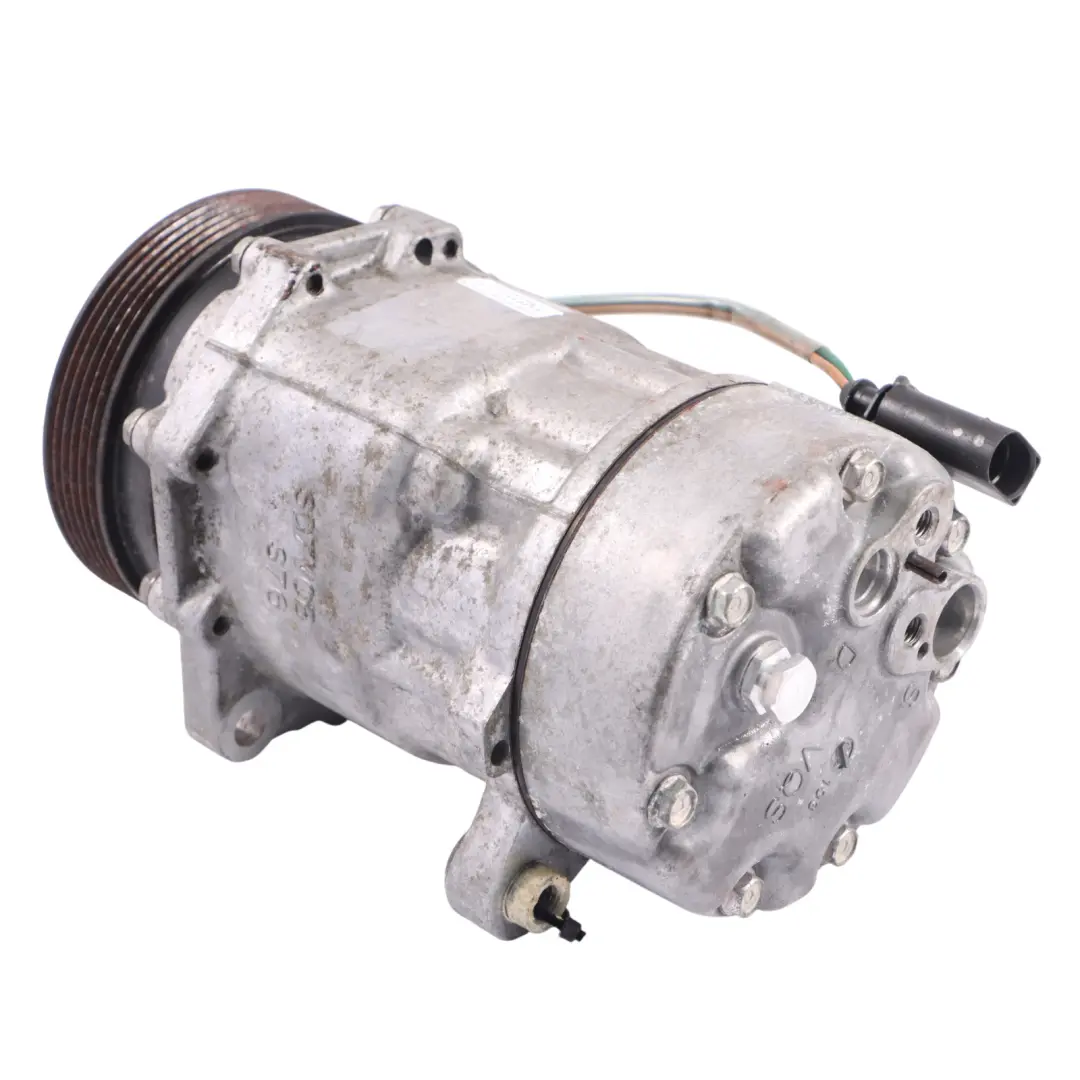 Sprężarka Klimatyzacji do VW Volkswagen New Beetle 1.9 TDI o numerze 1J0820803L VW Volkswagen New Beetle 1.9 TDI Sprężarka Klimatyzacji - SKU 1J0820803L - Numer Części 1J0820803L